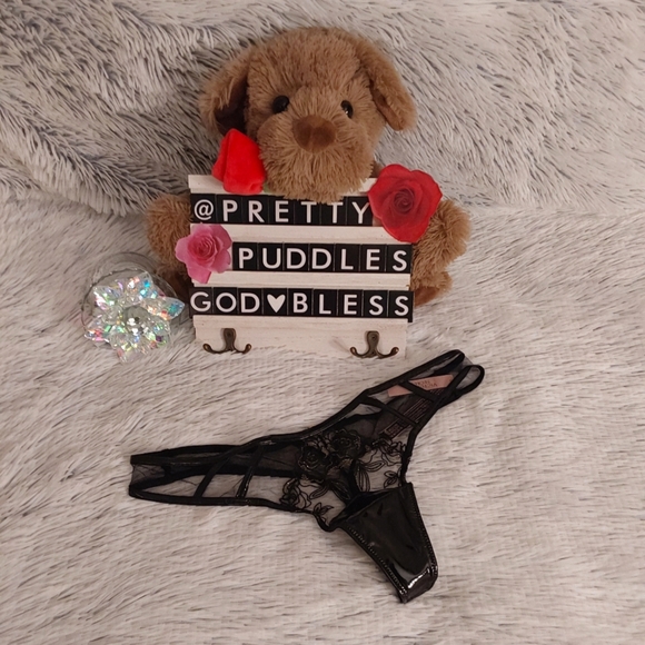 🖤 VS Very Sexy Midnight Affair Rose Embroidery Faux Leather Thong Panty 🖤 - Picture 6 of 16